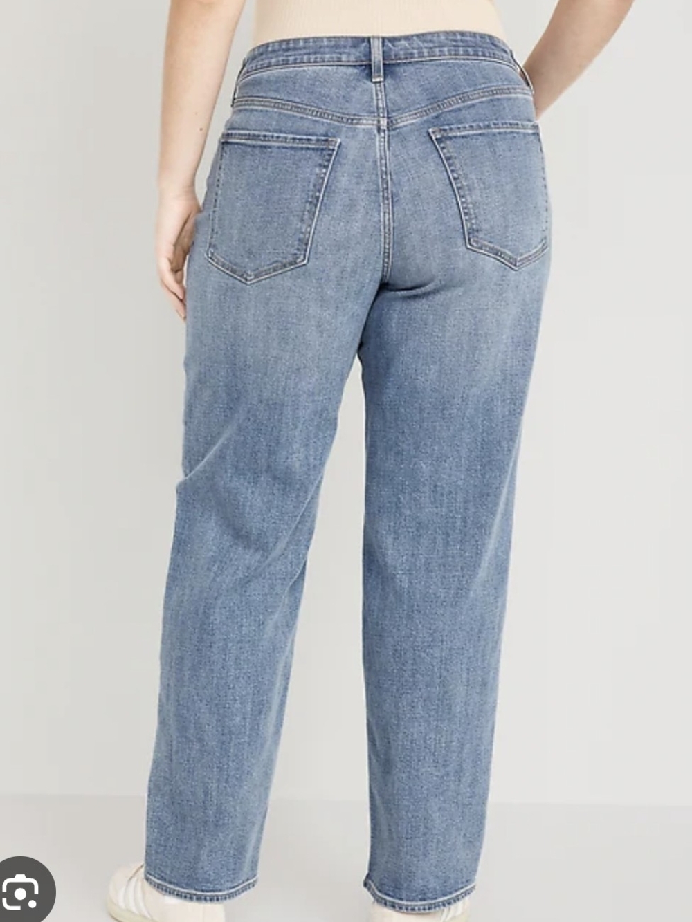 Old Navy Women's Boyfriend Jeans in Light Blue Wash